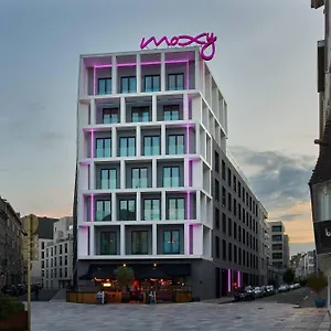 Moxy Center Hotel
