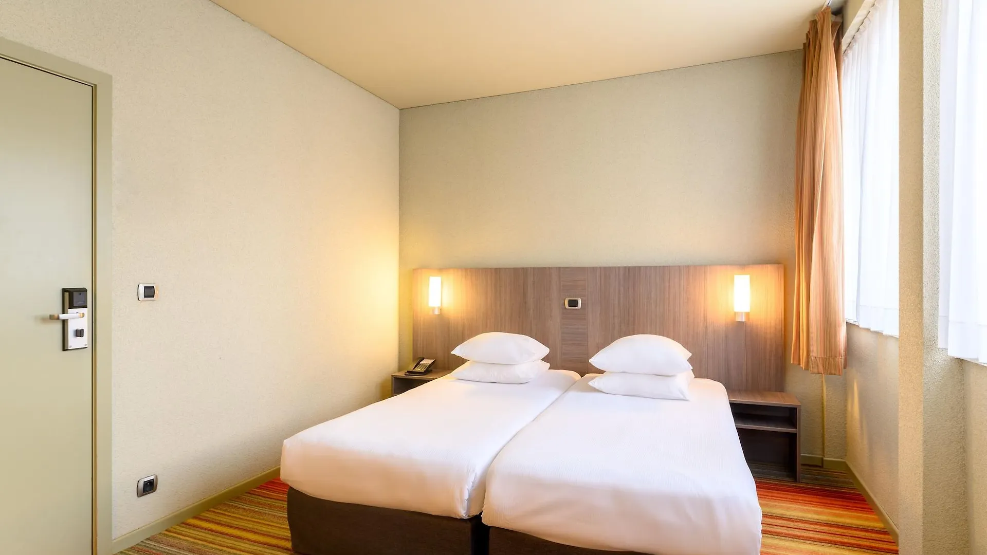 ***  Alma Grand Place Hotel Brussels Belgium