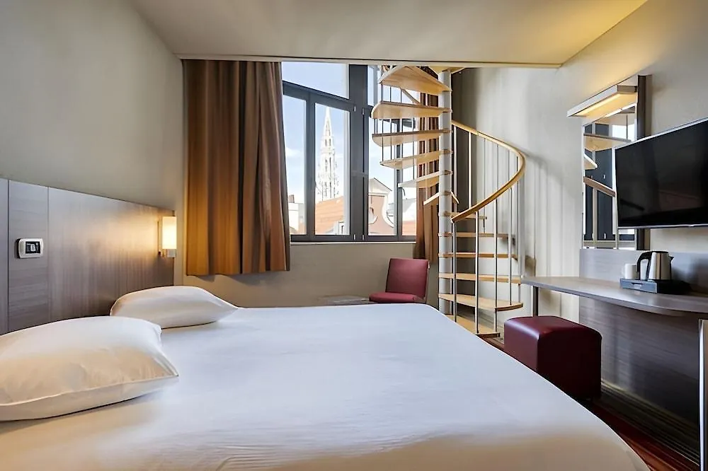 Alma Grand Place Hotel Bruksela Belgia